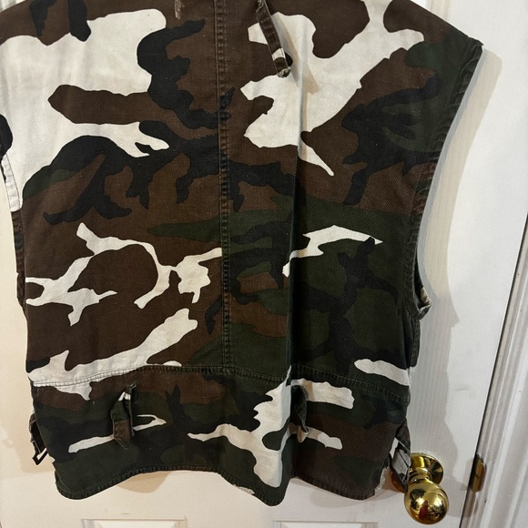 vintage army vest - distressed thrift - Picture 5 of 6